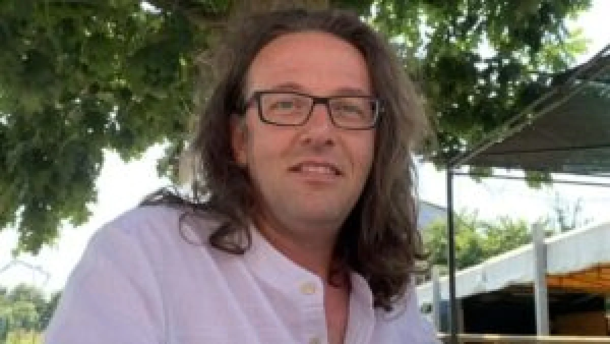 Luca Favarin e la sua nuova vita: l’ex prete che ha trovato l’amore e ora sogna un figlio