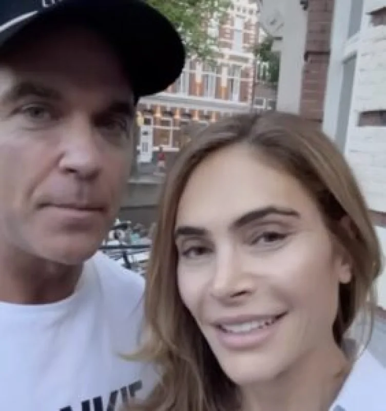 Chi è Ayda Field, moglie di Robbie Williams? Figli, film, malattia, età, matrimonio