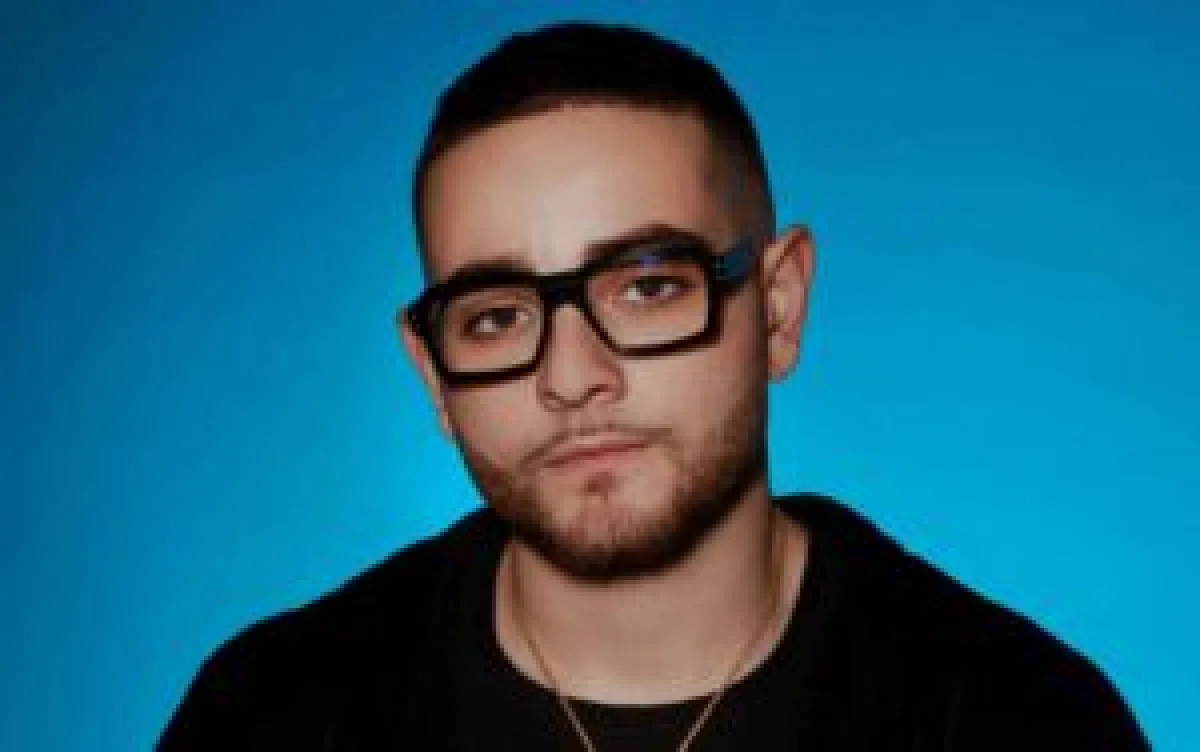 Chi è Rocco Hunt? Canzoni, altezza, Sanremo, età, biografia, vita privata, moglie